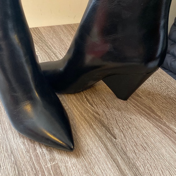 Saint Laurent NIki 85 asymmetric boots - Picture 3 of 11